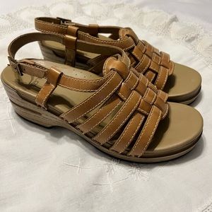 Dansko Leather Strappy Sandals Women’s EU 37 US 6.5/7 Light Brown Open Toe